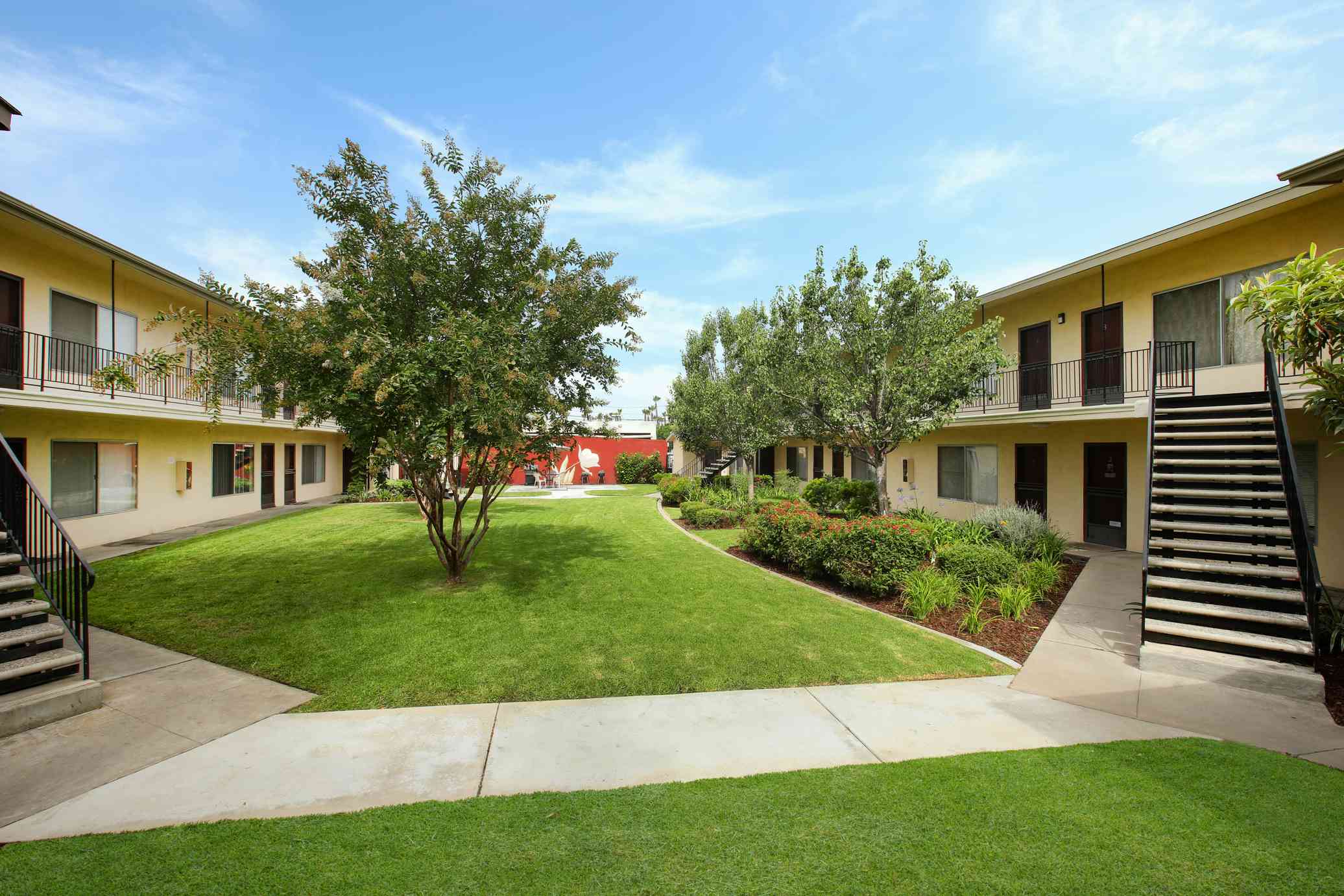 spacious resident courtyard and walking paths